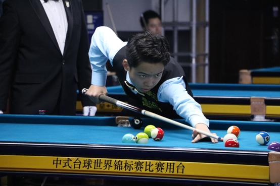 员之间更默 员之间更默